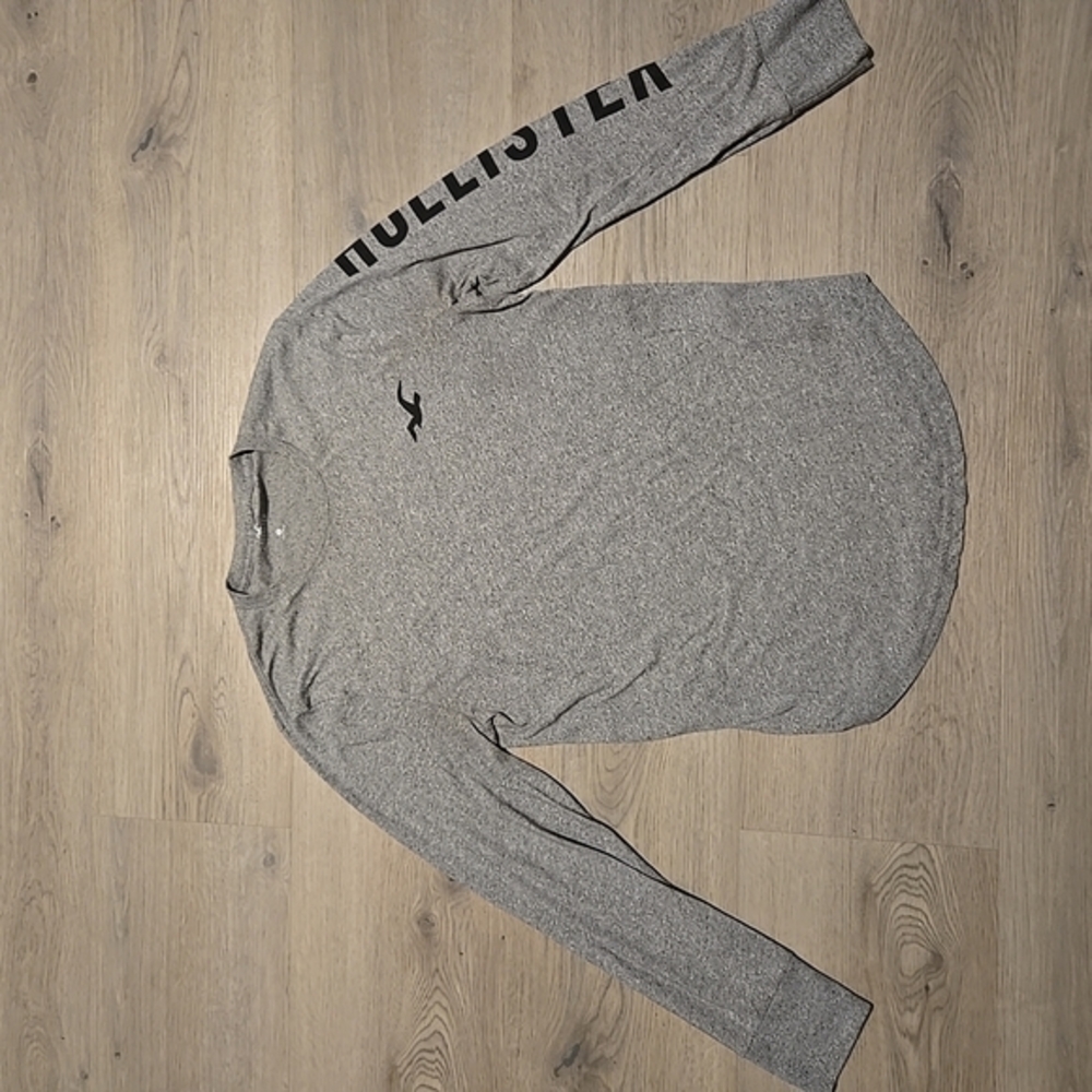 Hollister Gray Long Sleeve Shirt